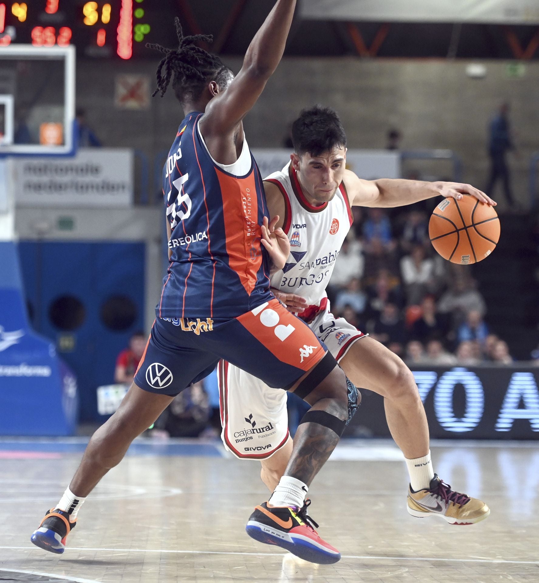 El derbi burgalés de baloncesto, en imágenes