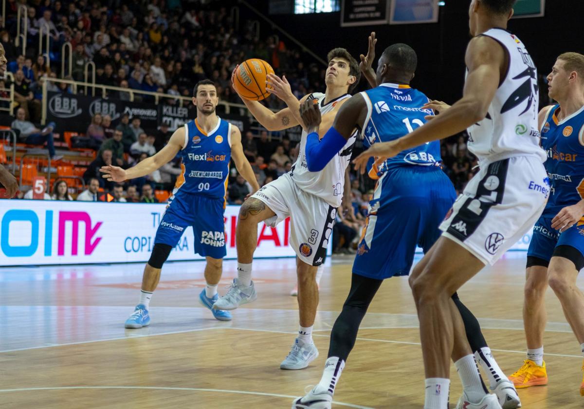 Partido entre el Fuenlabrada y el Tizona.