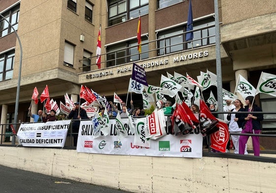 Decenas de trabajadoras volvieron a manifestarse este miércoles