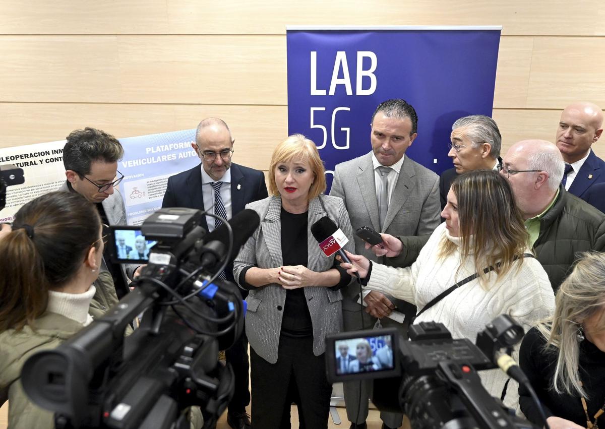 Imagen secundaria 1 - Inauguración del laboratorio en Burgos. 