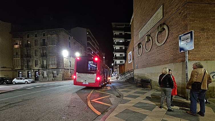 El barrio desconectado de Miranda porque el Ayuntamiento les niega una línea de autobús