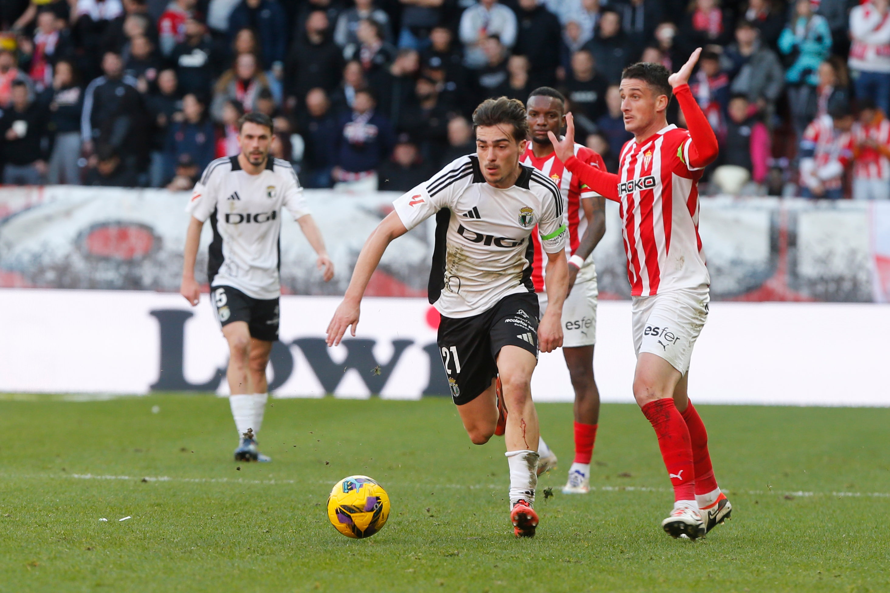 Así ha sido, en imágenes, la derrota del Burgos CF en Gijón