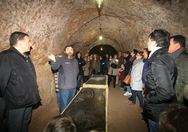 Una de las visitas a las galerías subterráneas.