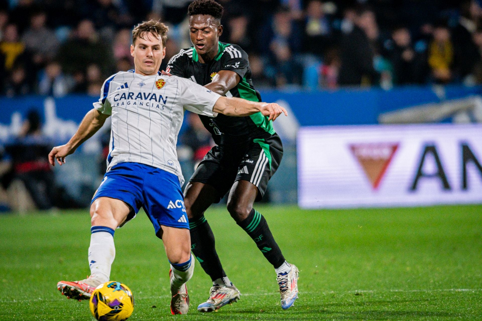 Las imágenes del encuentro entre el Real Zaragoza y del Burgos CF