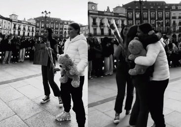 La declaración de amor en la Plaza Mayor de Burgos que se ha hecho viral