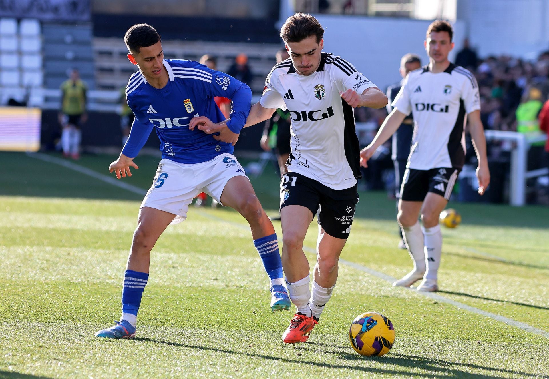 El Burgos deja escapar los tres puntos de El Plantío frente al Real Oviedo