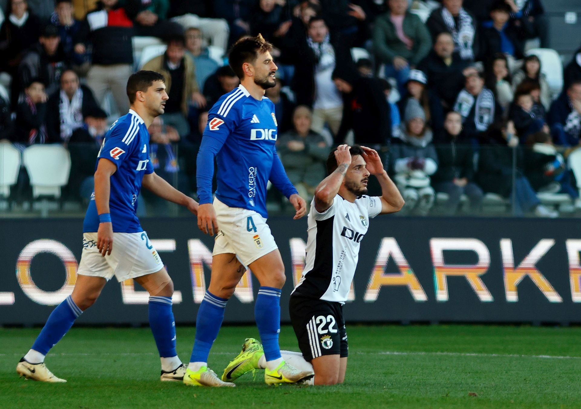 El Burgos deja escapar los tres puntos de El Plantío frente al Real Oviedo