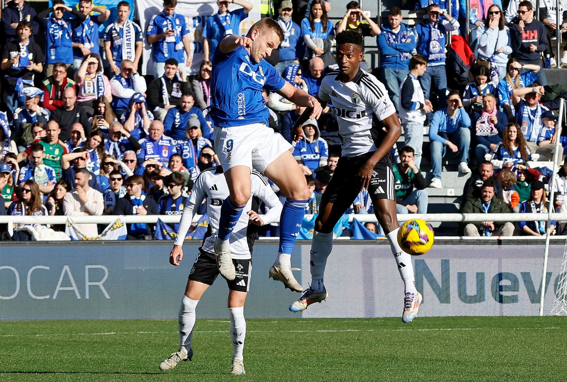 El Burgos deja escapar los tres puntos de El Plantío frente al Real Oviedo
