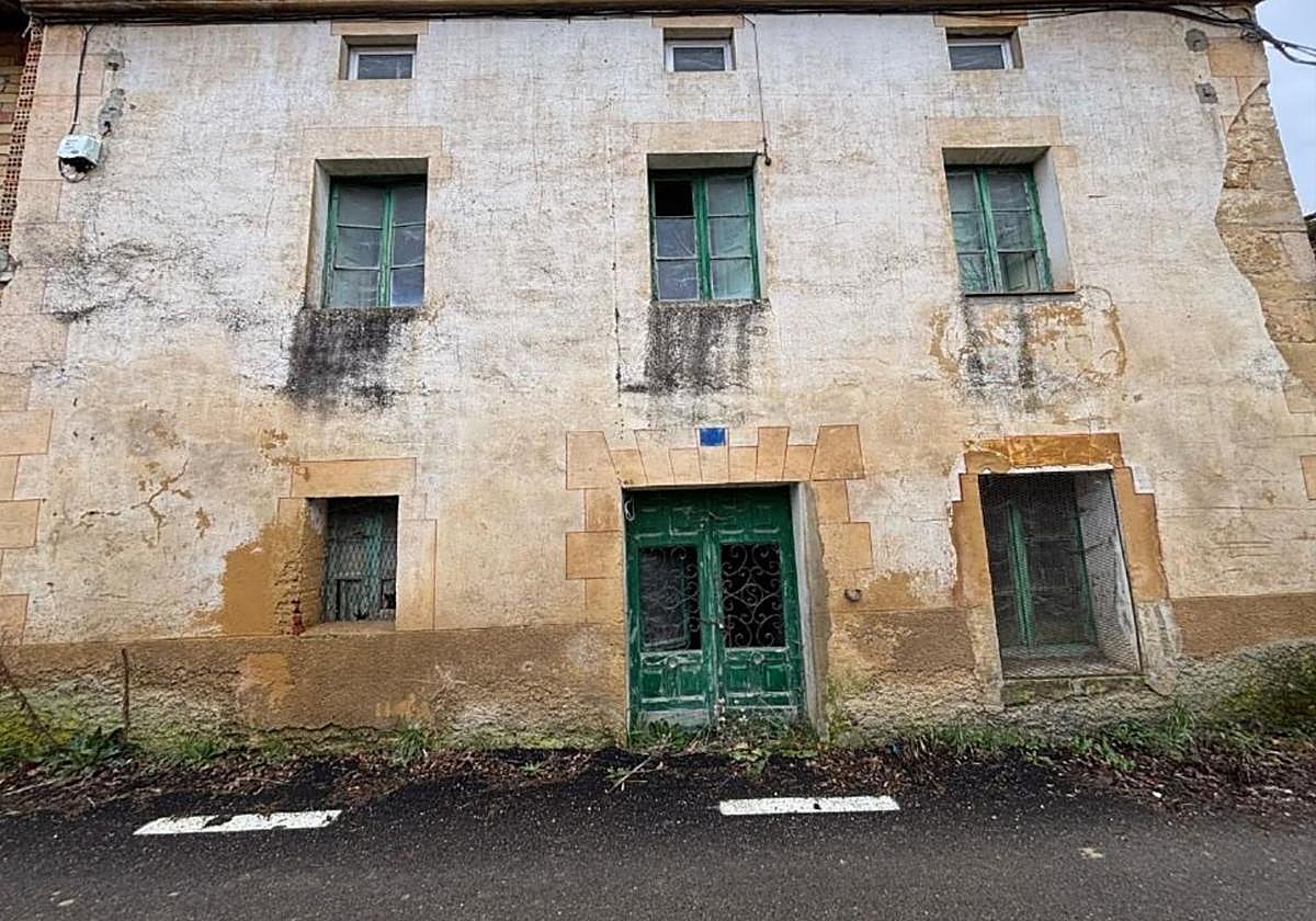 Casa a la venta en un pueblo de Burgos.
