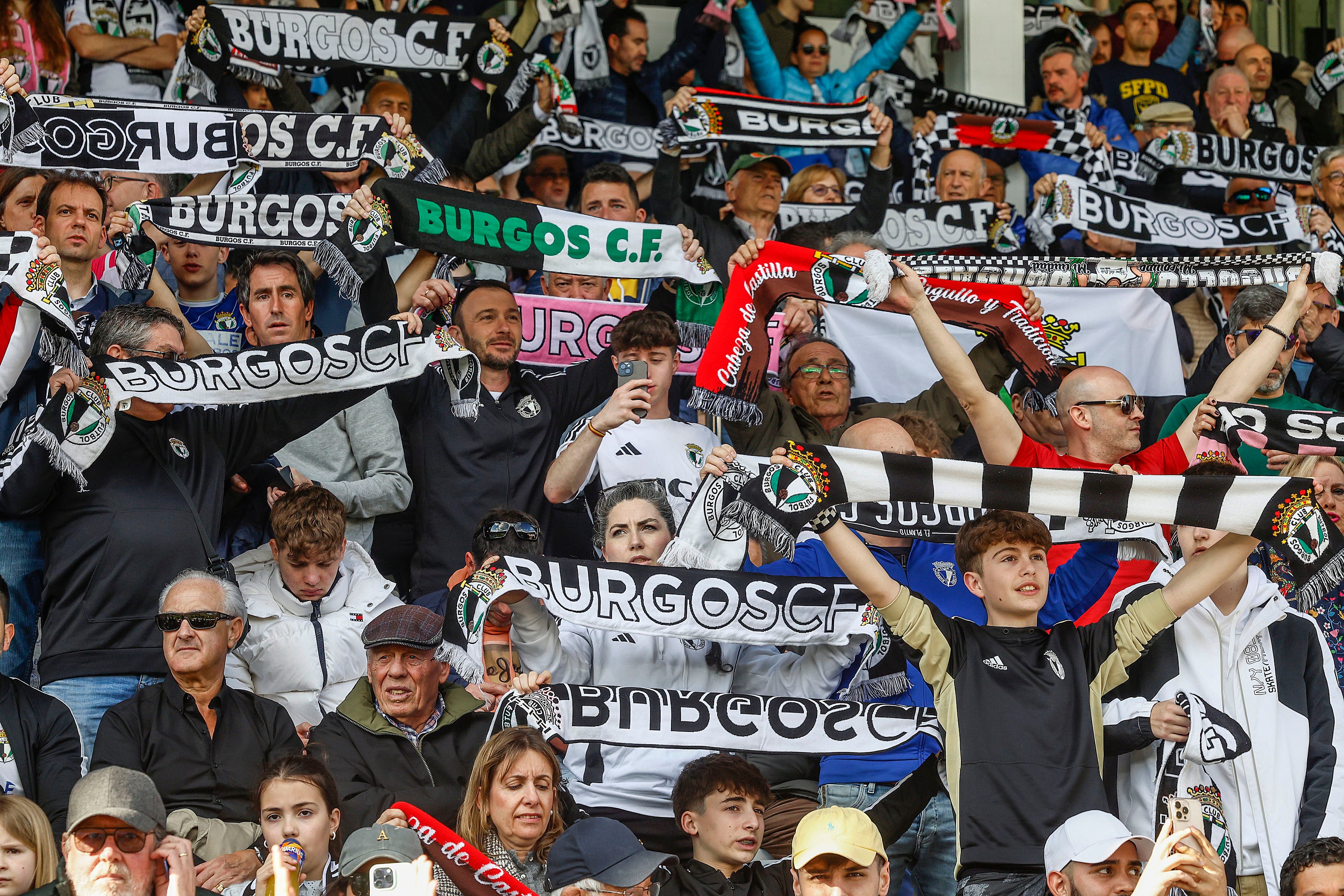 Así ha sido, en imágenes, el triunfo del Burgos CF