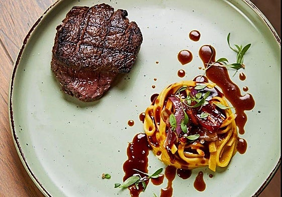 Conéctate con el sabor de Burgos: Restaurante Sabores Peruanos