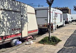 Imagen de algunas caravanas acampadas en la zona