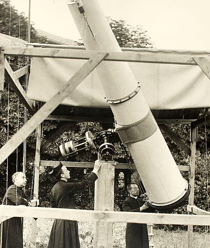 Imagen secundaria 2 - Observación en Burgos del eclipse total de Sol de 1905. 