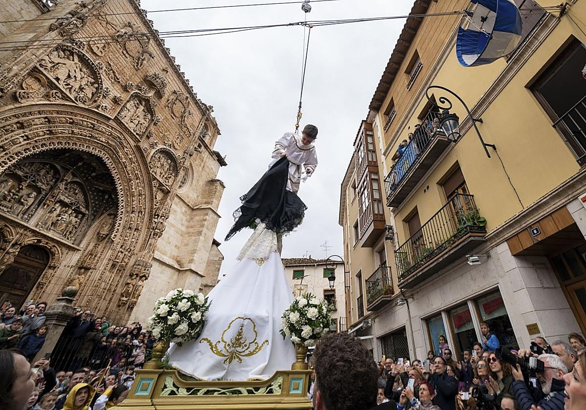 Bajada del Ángel en Aranda de Duero.