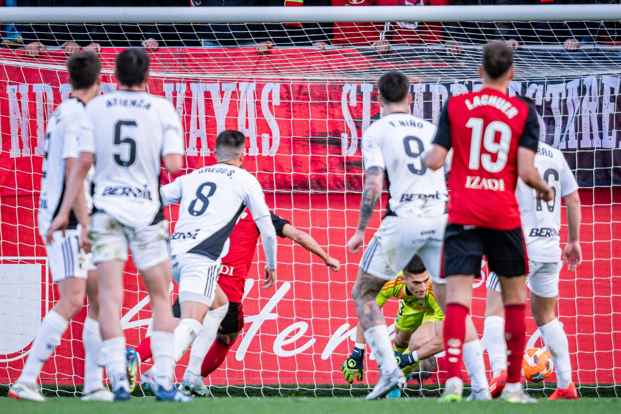 La derrota del Burgos CF en el derbi, en imágenes