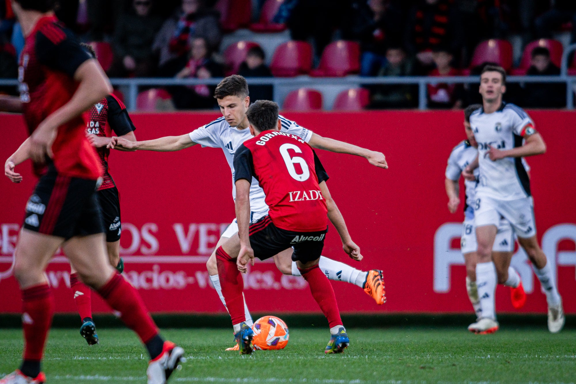 La derrota del Burgos CF en el derbi, en imágenes