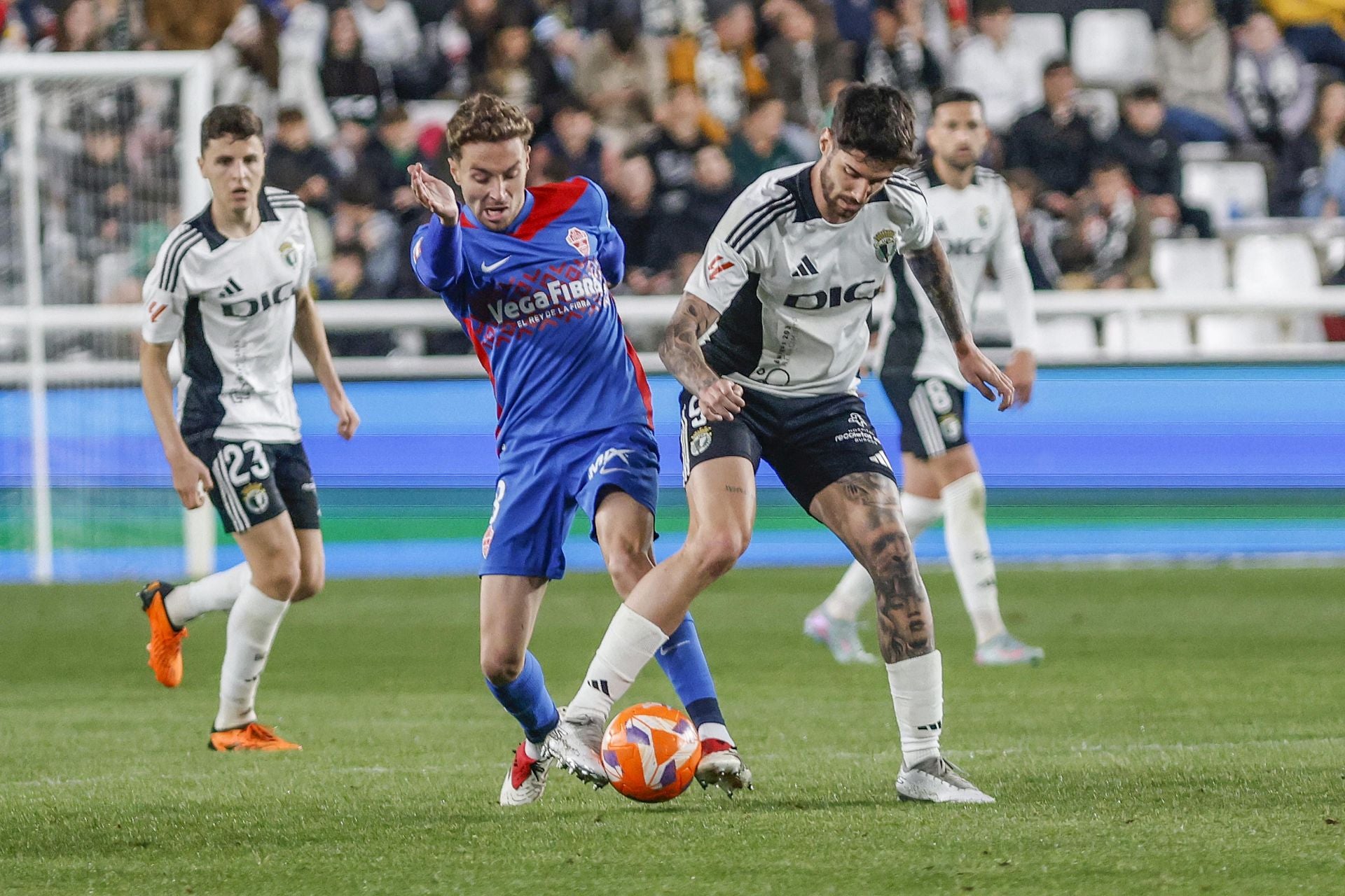 La derrota del Burgos frente al Elche, en imágenes