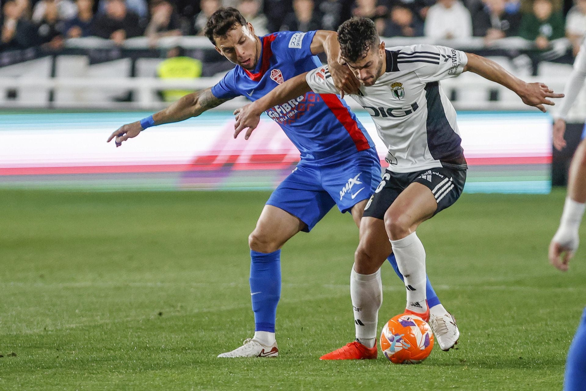 La derrota del Burgos frente al Elche, en imágenes