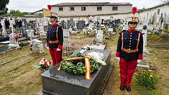 Rinden homenaje al soldado burgalés, caído en acto de servicio en el Sáhara hace 50 años