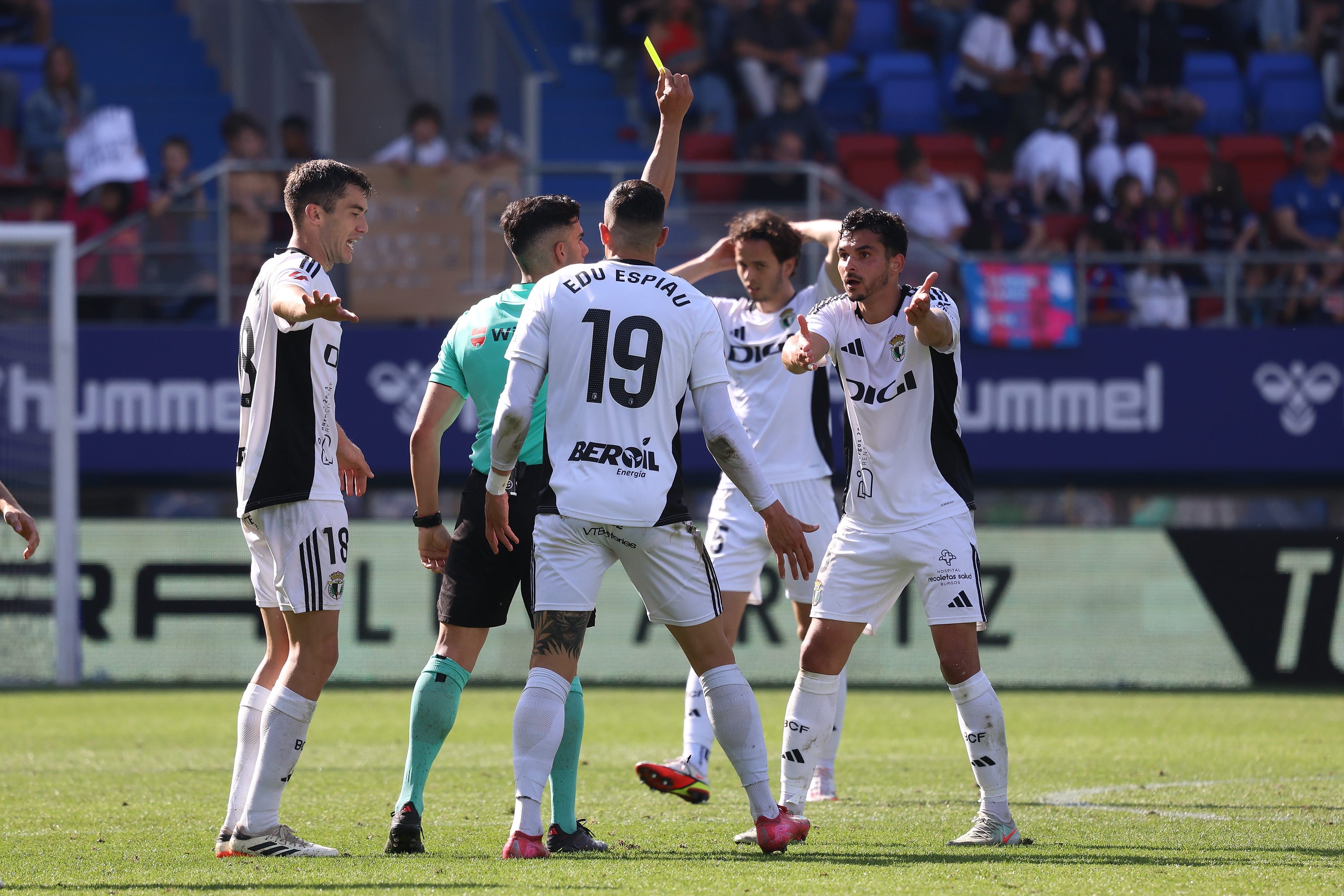 Así ha sido, en imágenes, la derrota del Burgos CF ante el Eibar