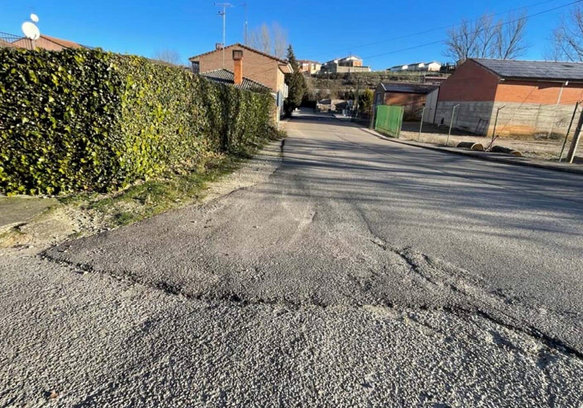 Estado del pavimento de la calle de Las Viñas.