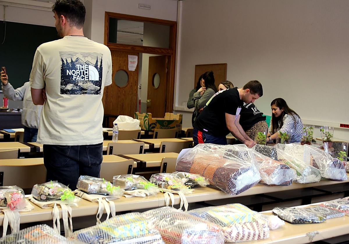 Productos preparados para la rifa solidaria para la Fundación InJuHuellas-Colombia.