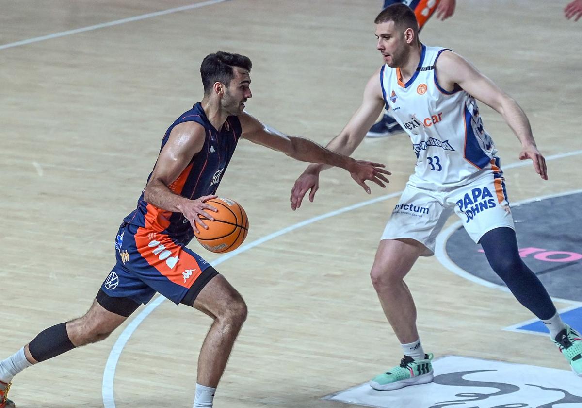 Instante del partido entre Tizona Burgos y Flexicar Fuenlabrada.