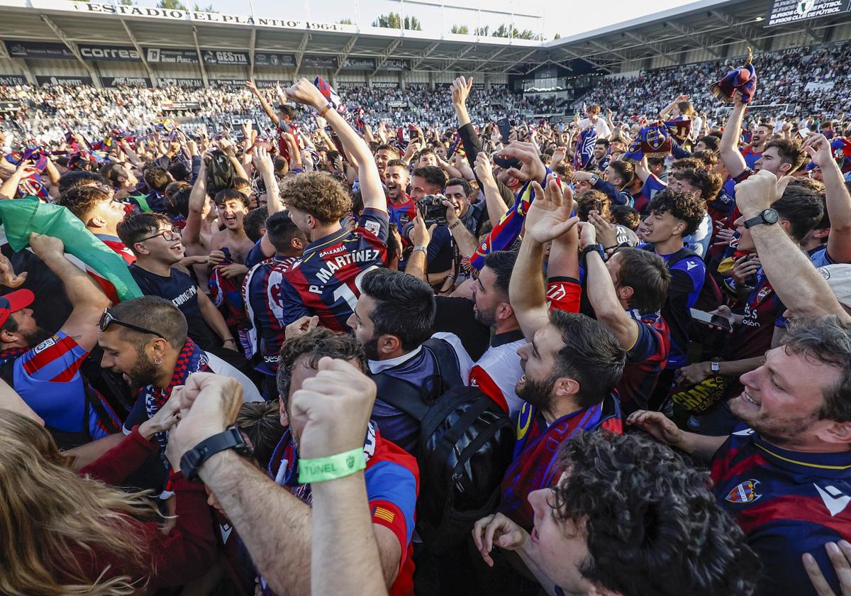 El Levante sella el ascenso directo en El Plantío