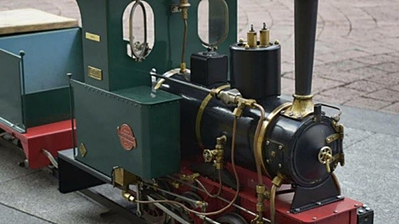 Un tren a escala en Aranda para reivindicar la apertura del Directo