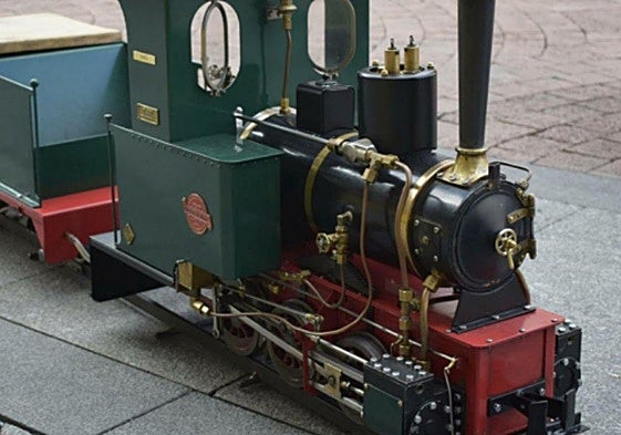Tren a escala.