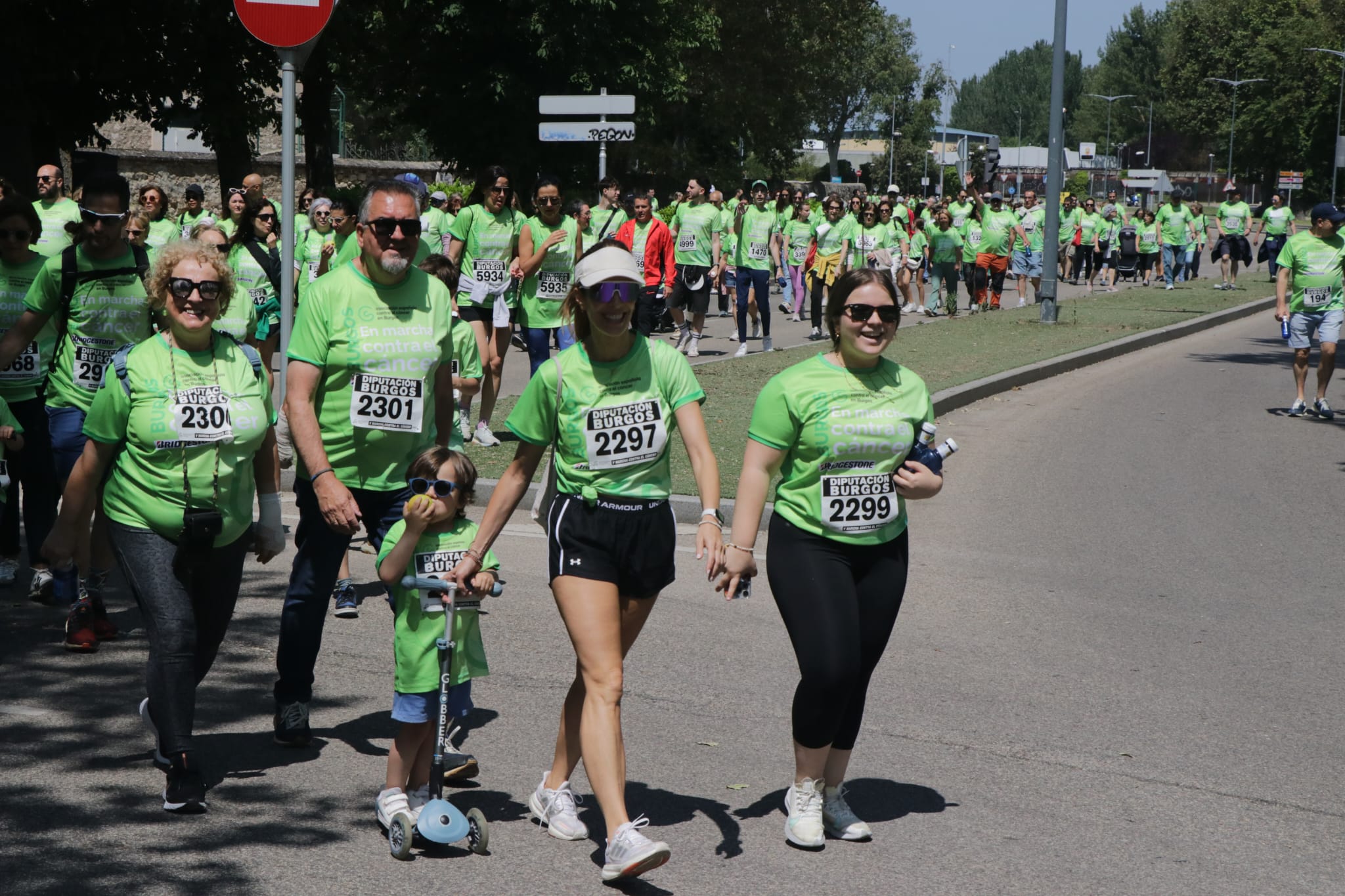 La marcha contra el cáncer de Burgos, en imágenes