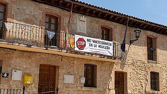 El pueblo de Burgos que protesta contra una macrogranja: «Hay 50.000 sitios abandonados para montarla»