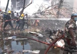 Un avión con destino a Londres se estrella en India con 240 personas a bordo
