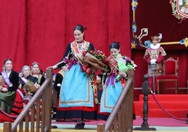 Marina Temiño y Sofía Santana, reinas de la Corte de Honor de Burgos 2025.