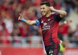 Alberto Reina adelantó al Mirandés nada más empezar el partido.
