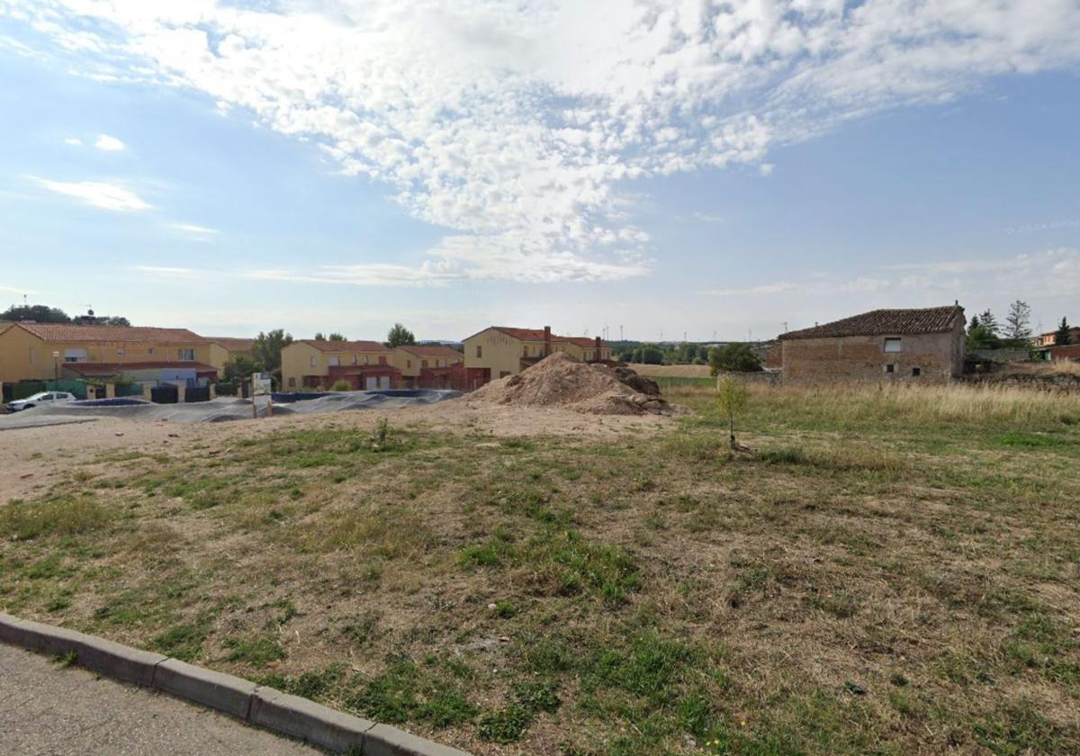 Zona donde se situará la pista de pádel cubierta.