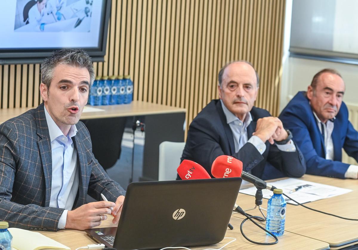 David Lucio, José María Vela y Javier Sedano, del ITCL Centro Tecnológico.