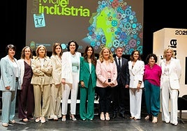 Foto de familia de las ponentes en la jornada 'Mujer e Industria'.