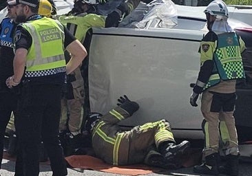 Herida una mujer en el aparatoso vuelco de un turismo en Burgos