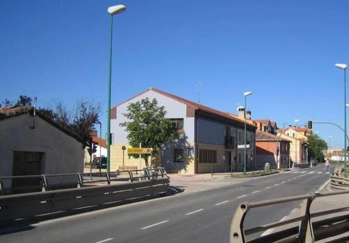 Travesía de la N-120 a su paso por Castañares.