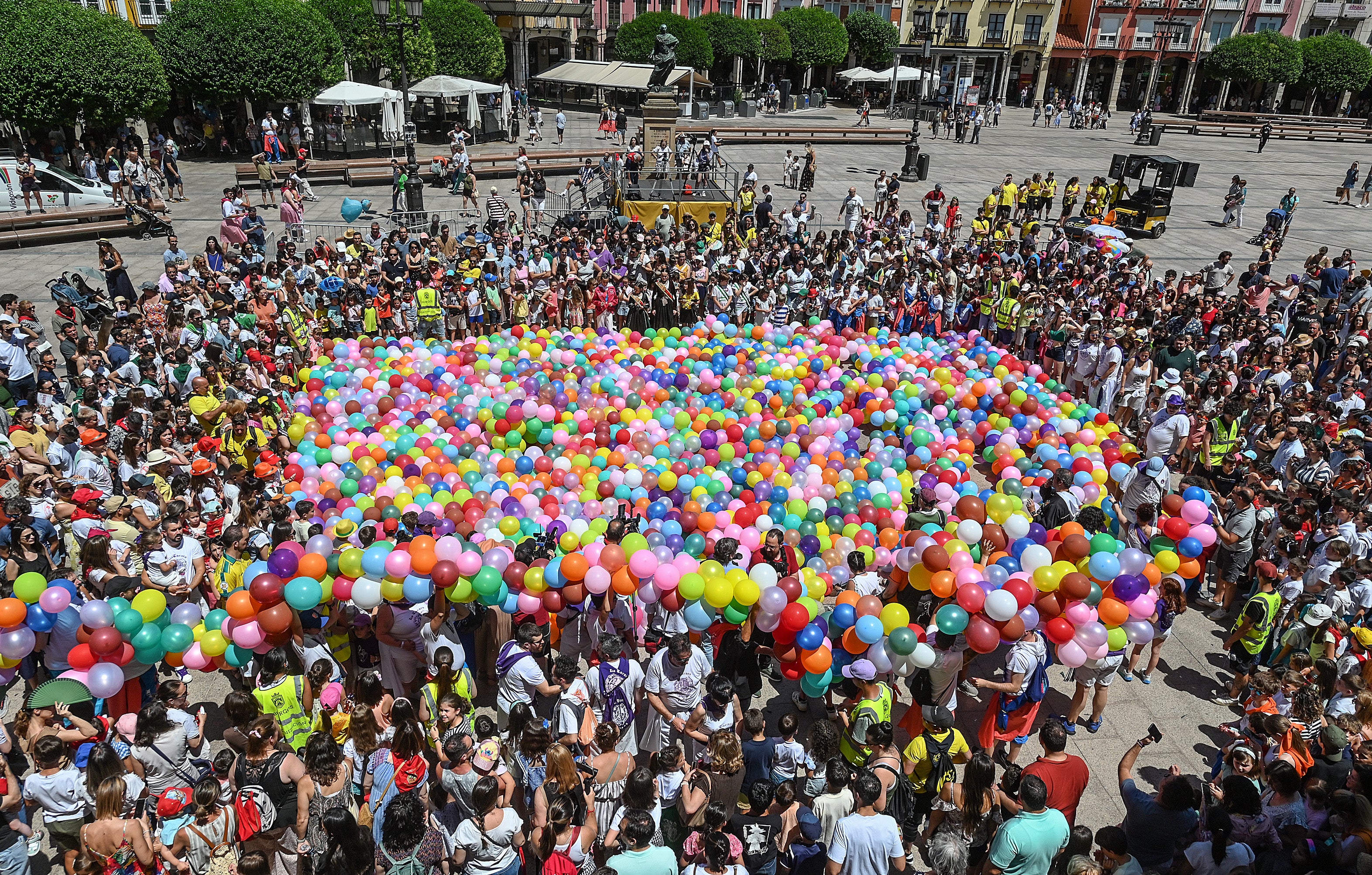 El pregón infantil de Sampedros, en imágenes