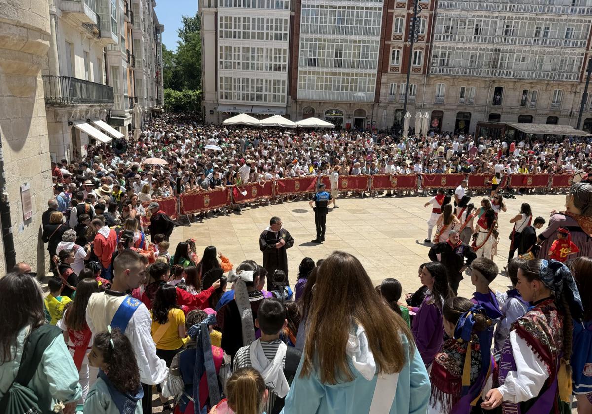 Burgos entona su himno al borde del centenario, en imágenes