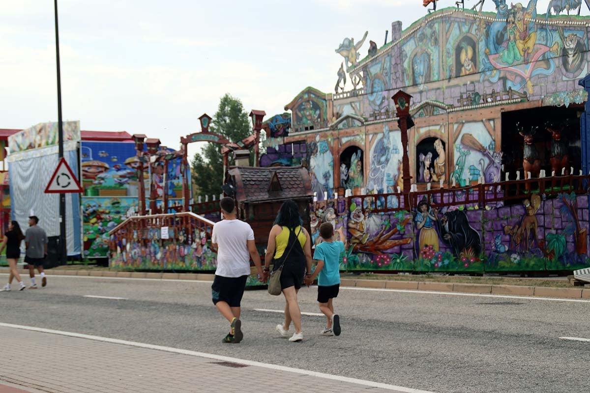 Así ha sido el cierre de protesta de la feria de atracciones de los Sampedros de Burgos