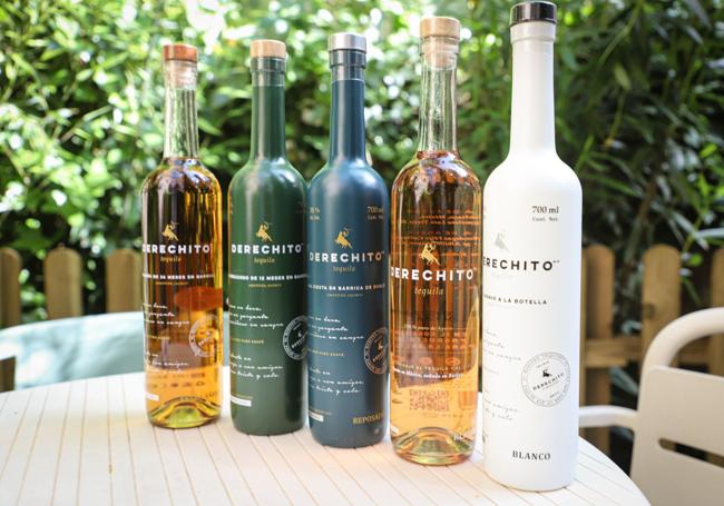 Botellas de tequila de la marca Derchito