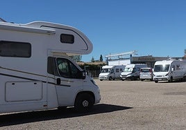 Imagen de archivo de un parking de autocaravanas.
