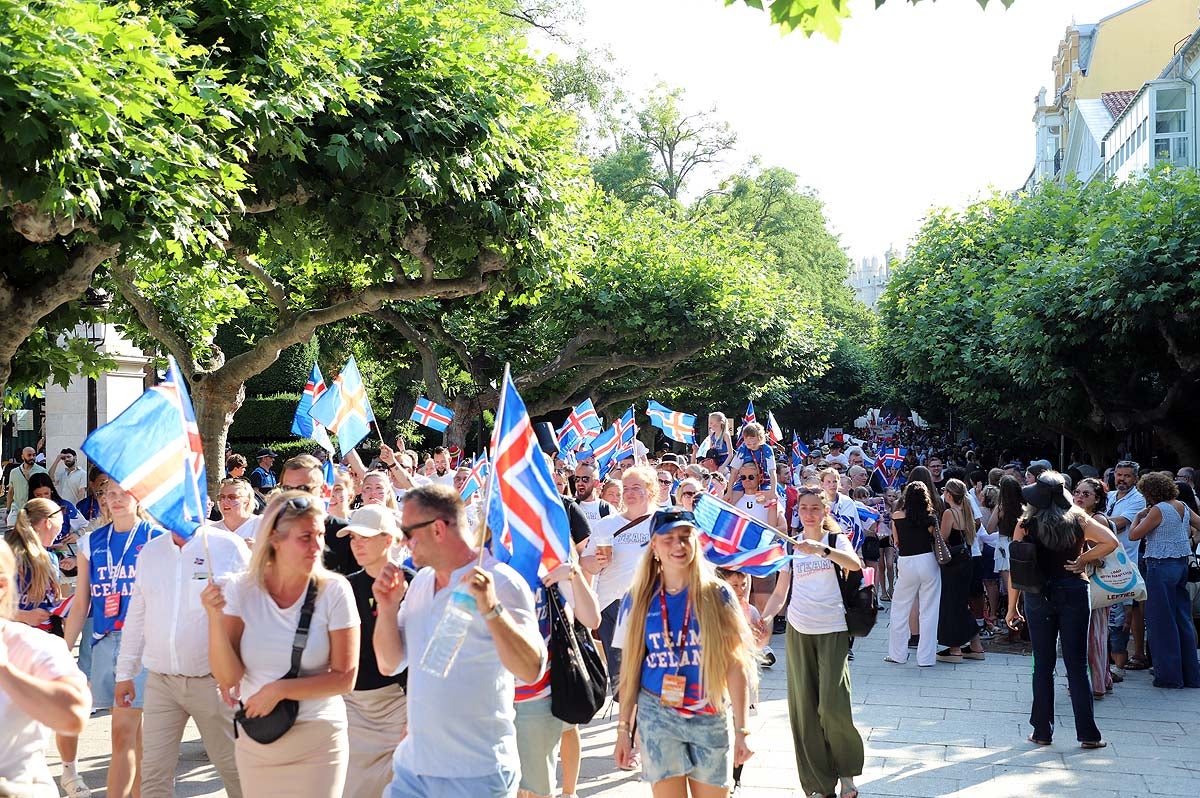 El multitudinario desfile de danza en Burgos, en imágenes