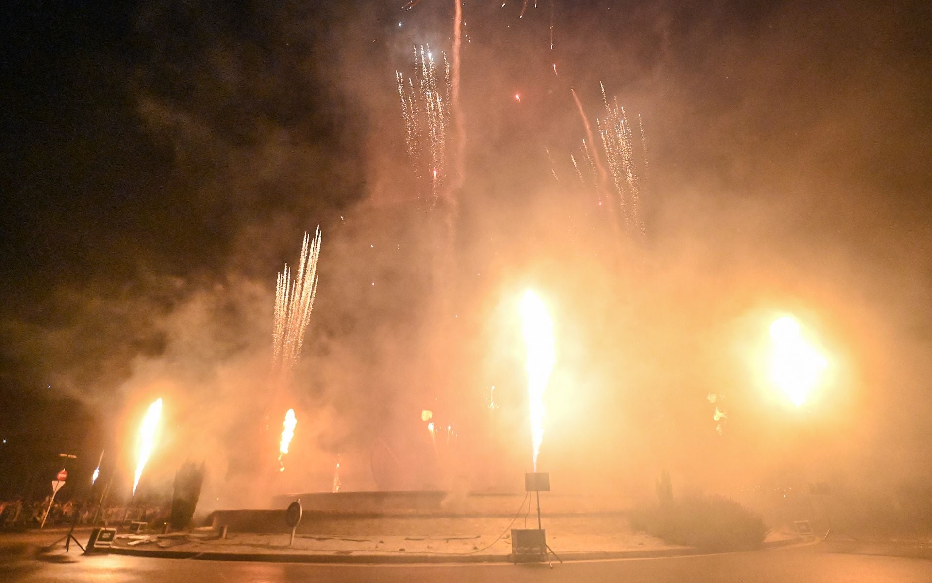 Todas las imágenes de la traca final de los Sampedros 2025