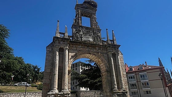 La restauración del arco de Fernán González costará 170.377 euros y estará lista a finales de año