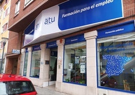 Centro del Grupo ATU en la calle Petronila Casado nº18.