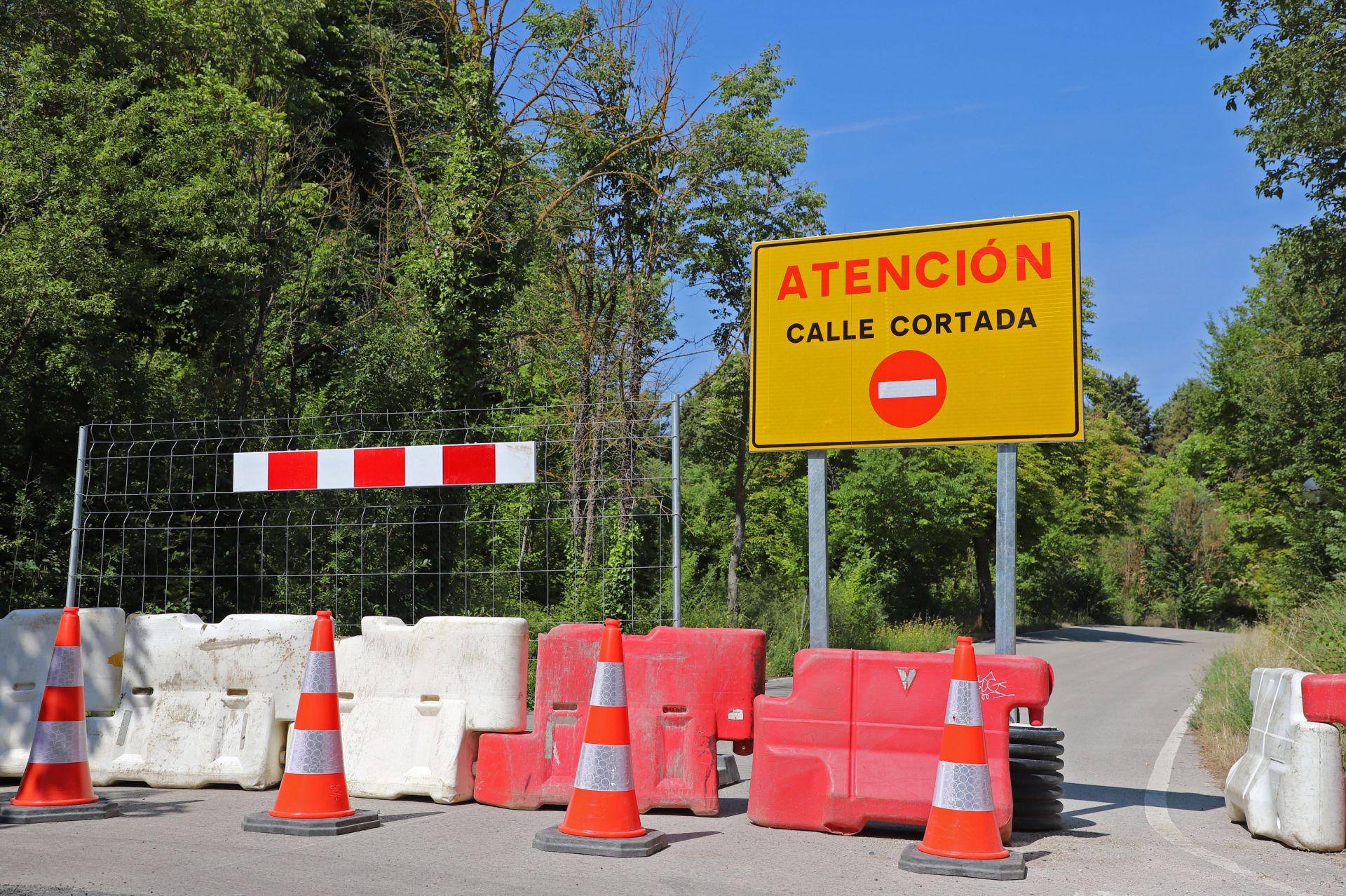 Así ha sido el derribo del puente de las Corazas, en Burgos